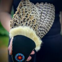 Feather smudge med perler.